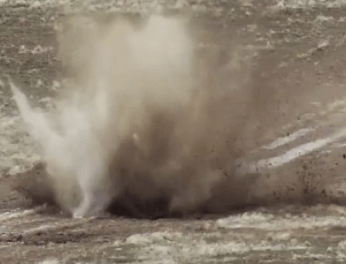 A-10 και F-15 ανοίγουν πυρ σε humvees με GAU-8! (βίντεο)